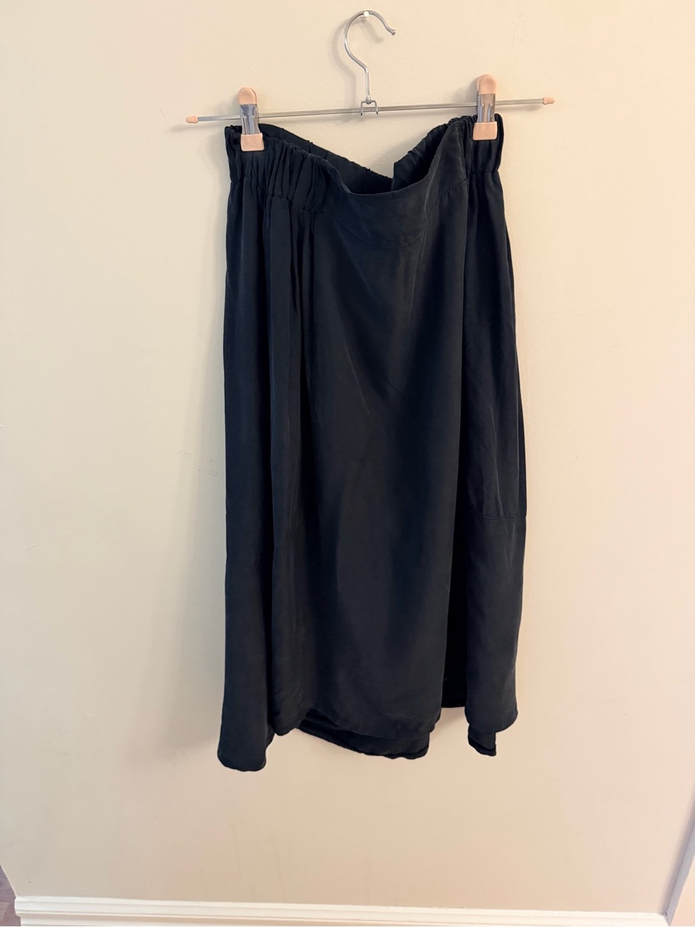 Everyday Black Midi Skirt with Elastic Waist